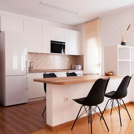 Lux Family Apartment Vidanovic Pirot Eksteriør bilde