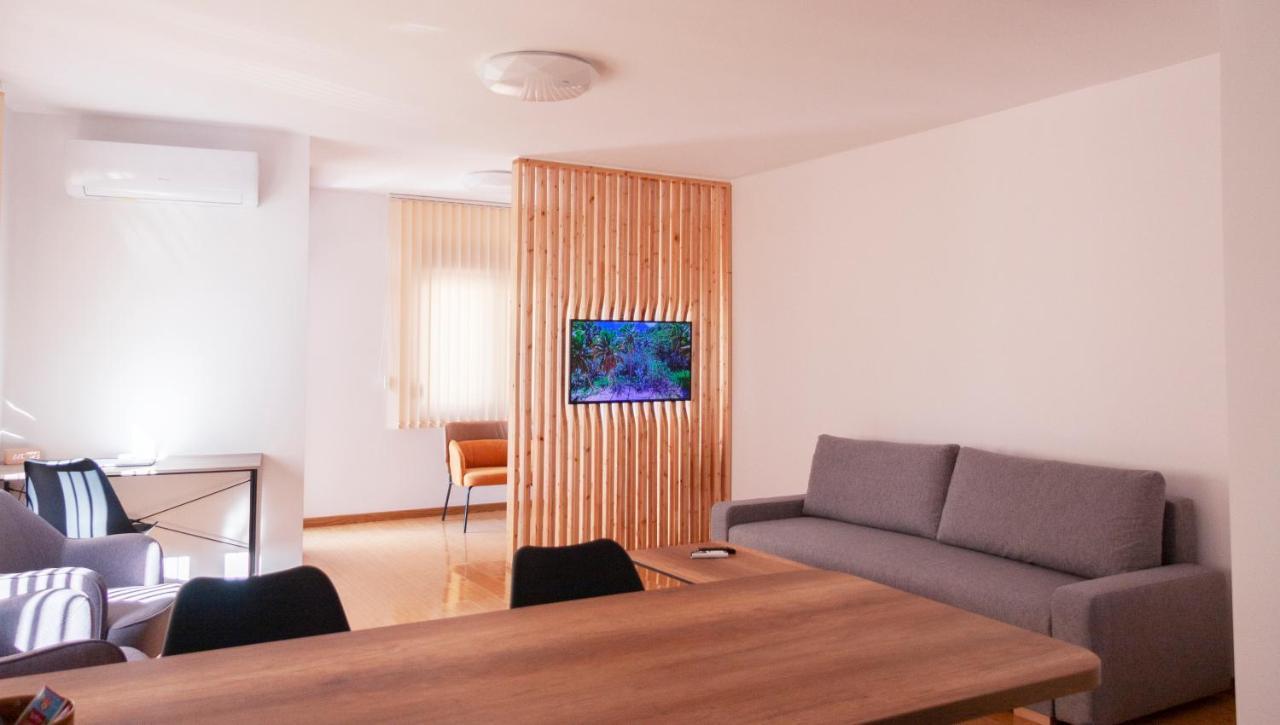 Lux Family Apartment Vidanovic Pirot Eksteriør bilde