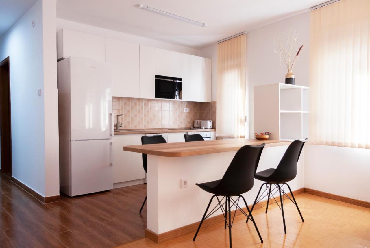 Lux Family Apartment Vidanovic Pirot Eksteriør bilde