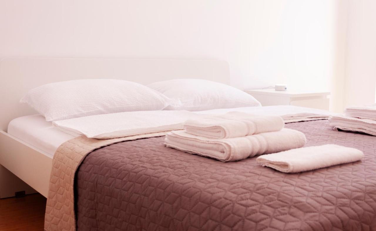 Lux Family Apartment Vidanovic Pirot Eksteriør bilde